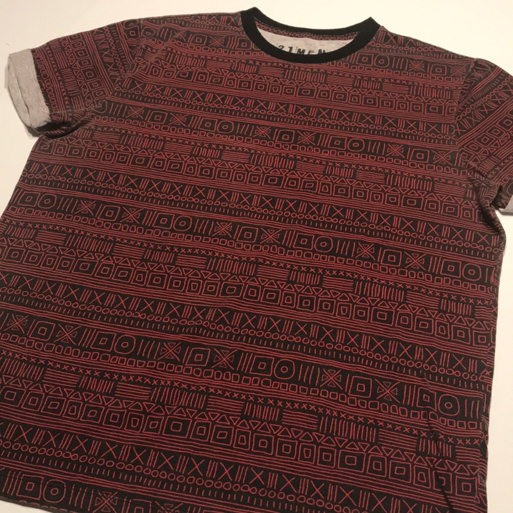 21 Men short sleeves t-shirt size Lg